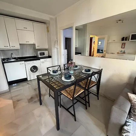 Primera Linea Del Mar - Acceso Directo Playa Carihuela Apartamento
