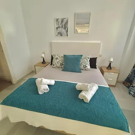 Primera Linea Del Mar - Acceso Directo Playa Carihuela Apartamento