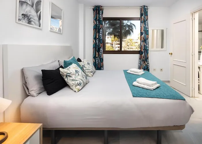 Primera Linea Del Mar - Acceso Directo Playa Carihuela -by Budha Apartamento