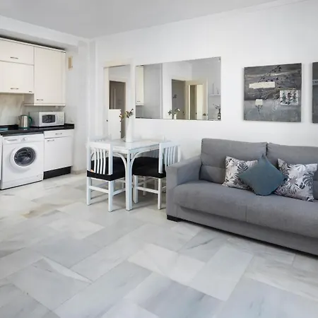 Apartament Primera Linea Del Mar - Acceso Directo Playa Carihuela *