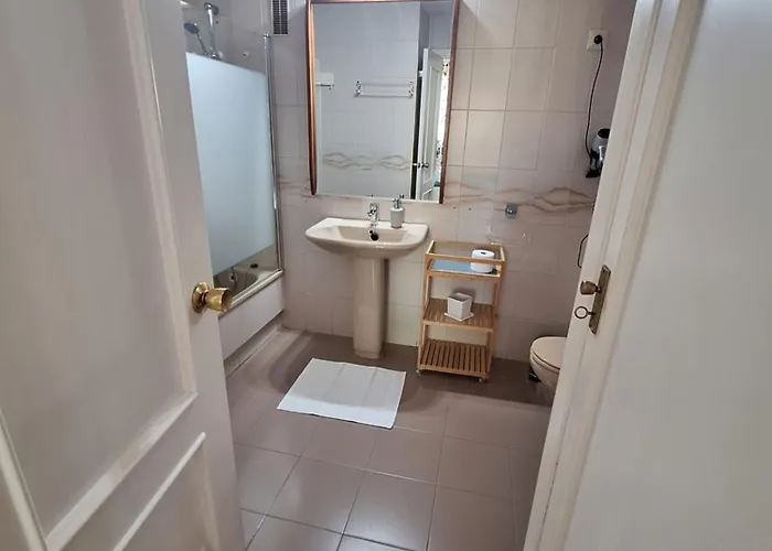 Primera Linea Del Mar - Acceso Directo Playa Carihuela Apartamento *