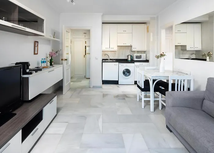 Apartamento Primera Linea Del Mar - Acceso Directo Playa Carihuela *