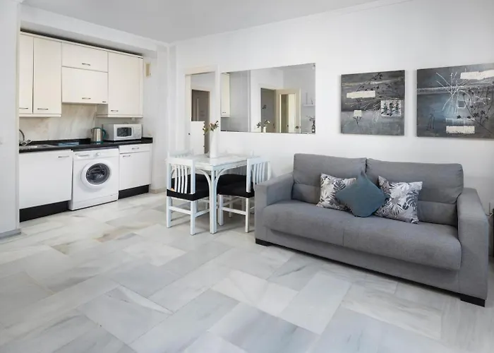 Apartamento Primera Linea Del Mar - Acceso Directo Playa Carihuela *