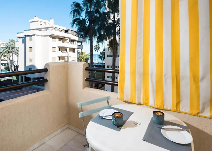 Primera Linea Del Mar - Acceso Directo Playa Carihuela Apartamento *