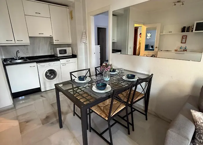 Primera Linea Del Mar - Acceso Directo Playa Carihuela Apartamento