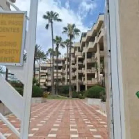 Primera Linea Del Mar - Acceso Directo Playa Carihuela Lägenhet *