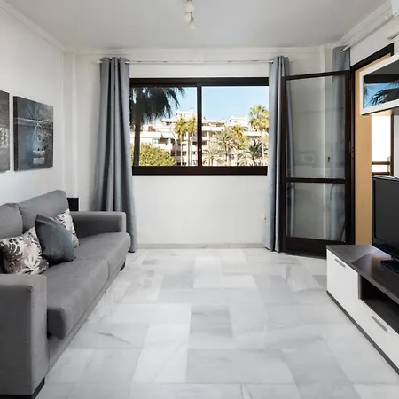 Primera Linea Del Mar - Acceso Directo Playa Carihuela Apartamento *
